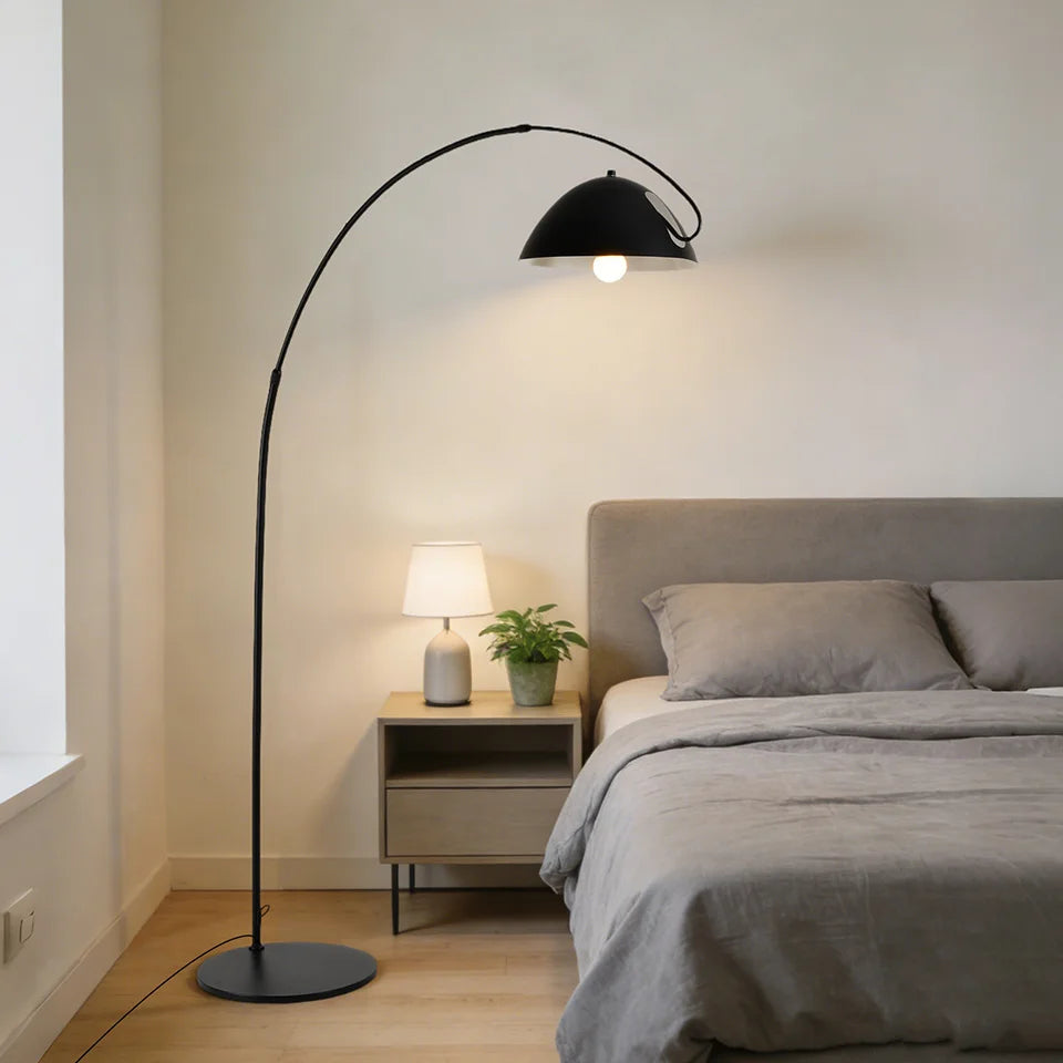 L'Arc Noir – Lampadaire Nordique 185cm